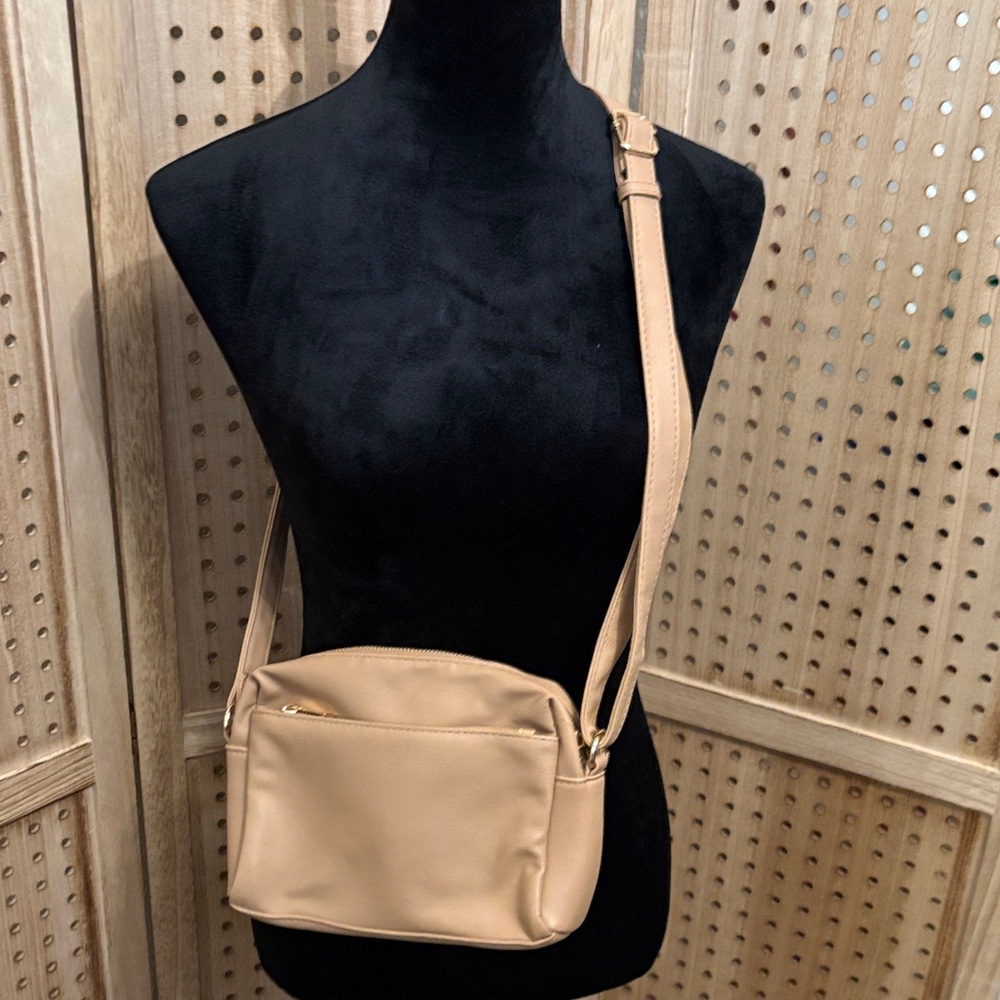 Elegant Tan‎ Crossbody Bag